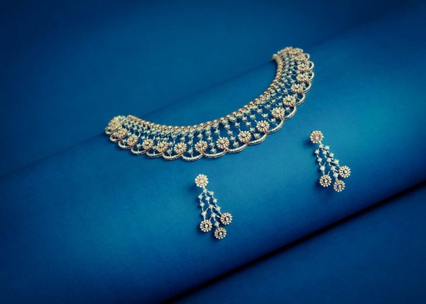 Les trésors de la collection de bijoux en lapis-lazuli